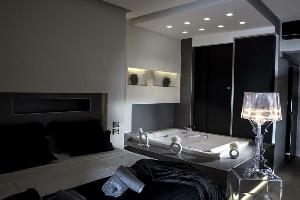 Crystal Skyline Neapolis Appartement