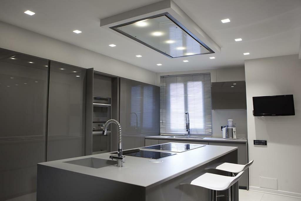 Appartement Crystal Skyline Neapolis *